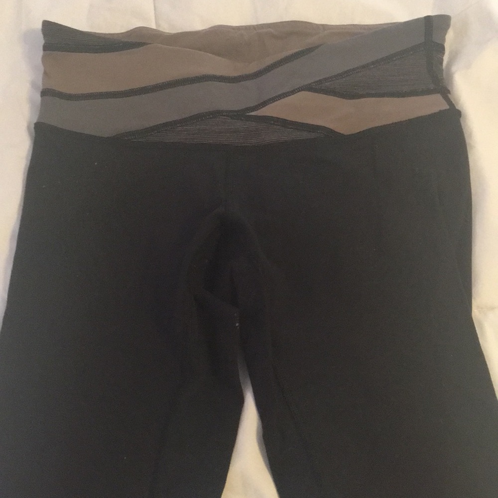 Lululemon Mid Rise Capri Legging size 6
